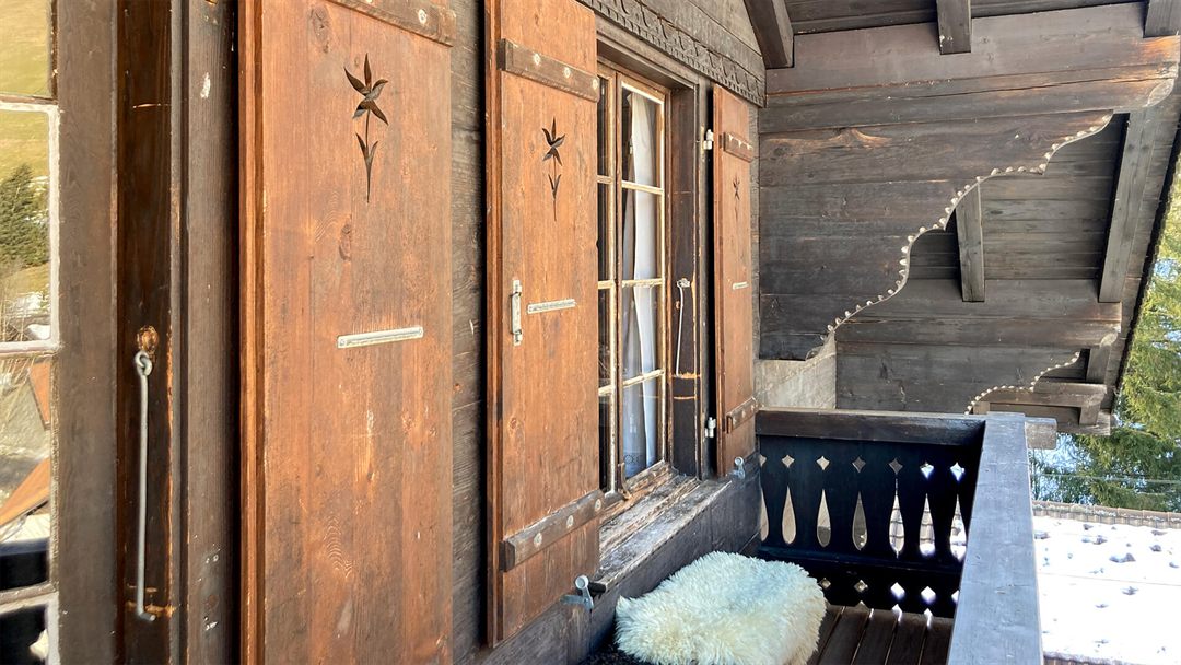 Vue de la façade du chalet